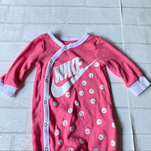 Nike One Pieces Baby Girls Nike Sleeper Size 6m Poshmark